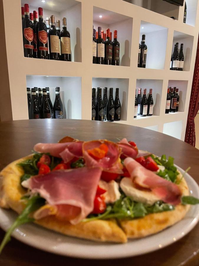 Divino Bistrot E Relais 호텔 Lenola 외부 사진