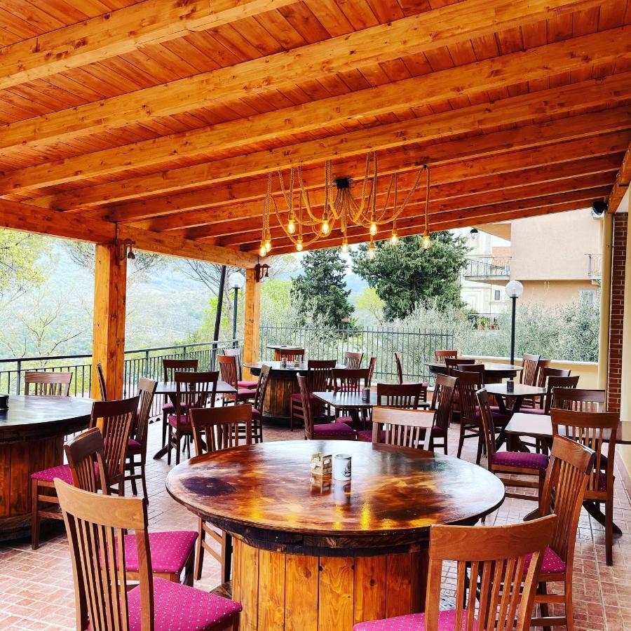 Divino Bistrot E Relais 호텔 Lenola 외부 사진
